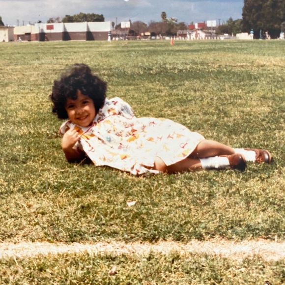 Meet your Posher, Elizabeth - Picture 4 of 4